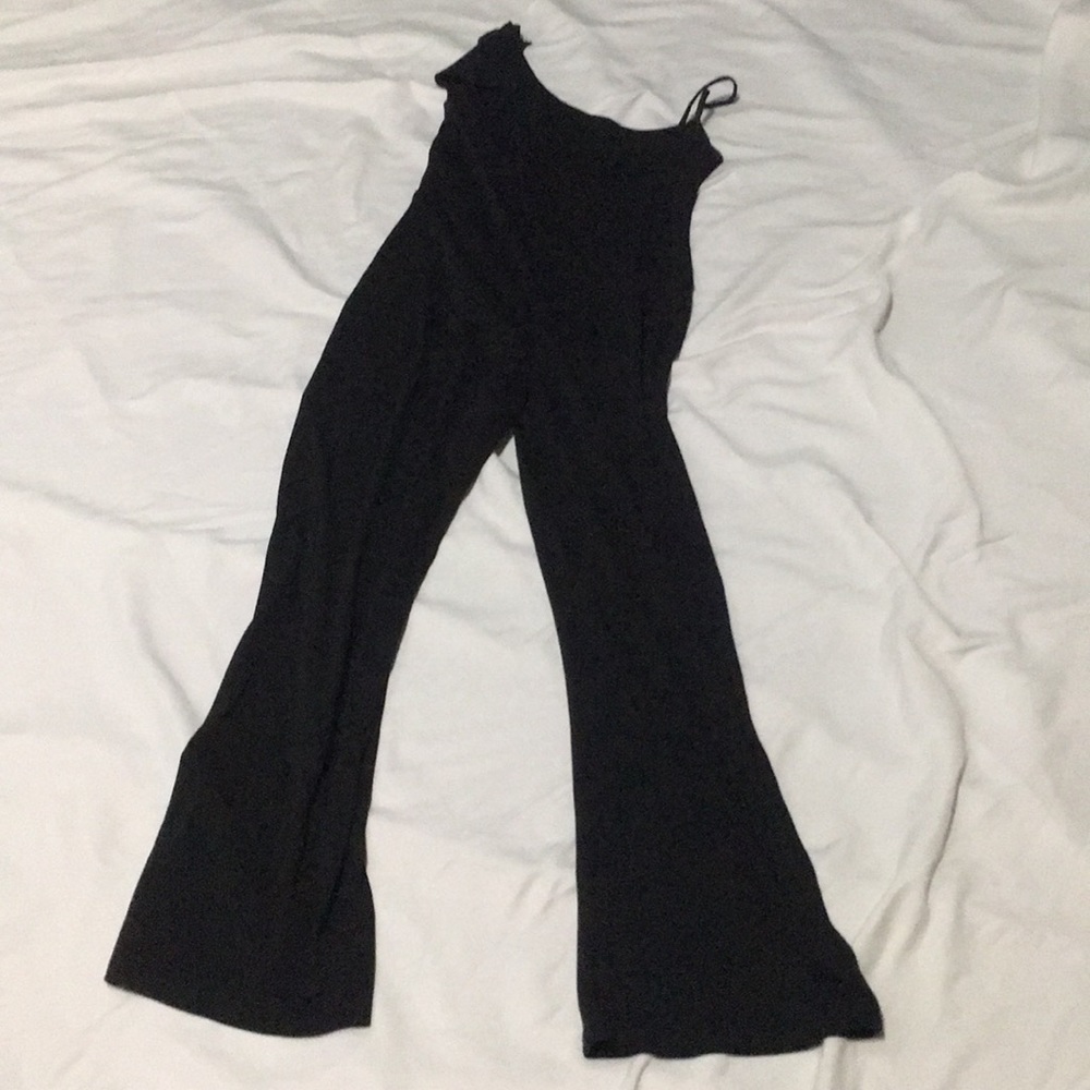 Sleeveless black jumpsuit